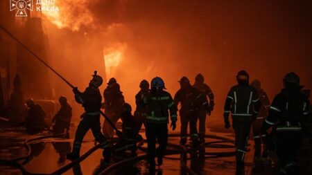 One killed and many injured in Russian overnight attacks on Ukraine