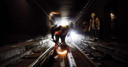 Delicate track across the TTC means slow subways ‘new normal,’ advocacy group worries