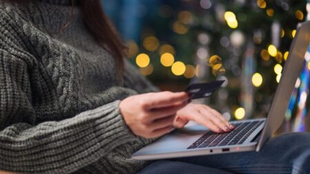 Record 1B Holiday Shopping Season Is Coming, Adobe Predicts