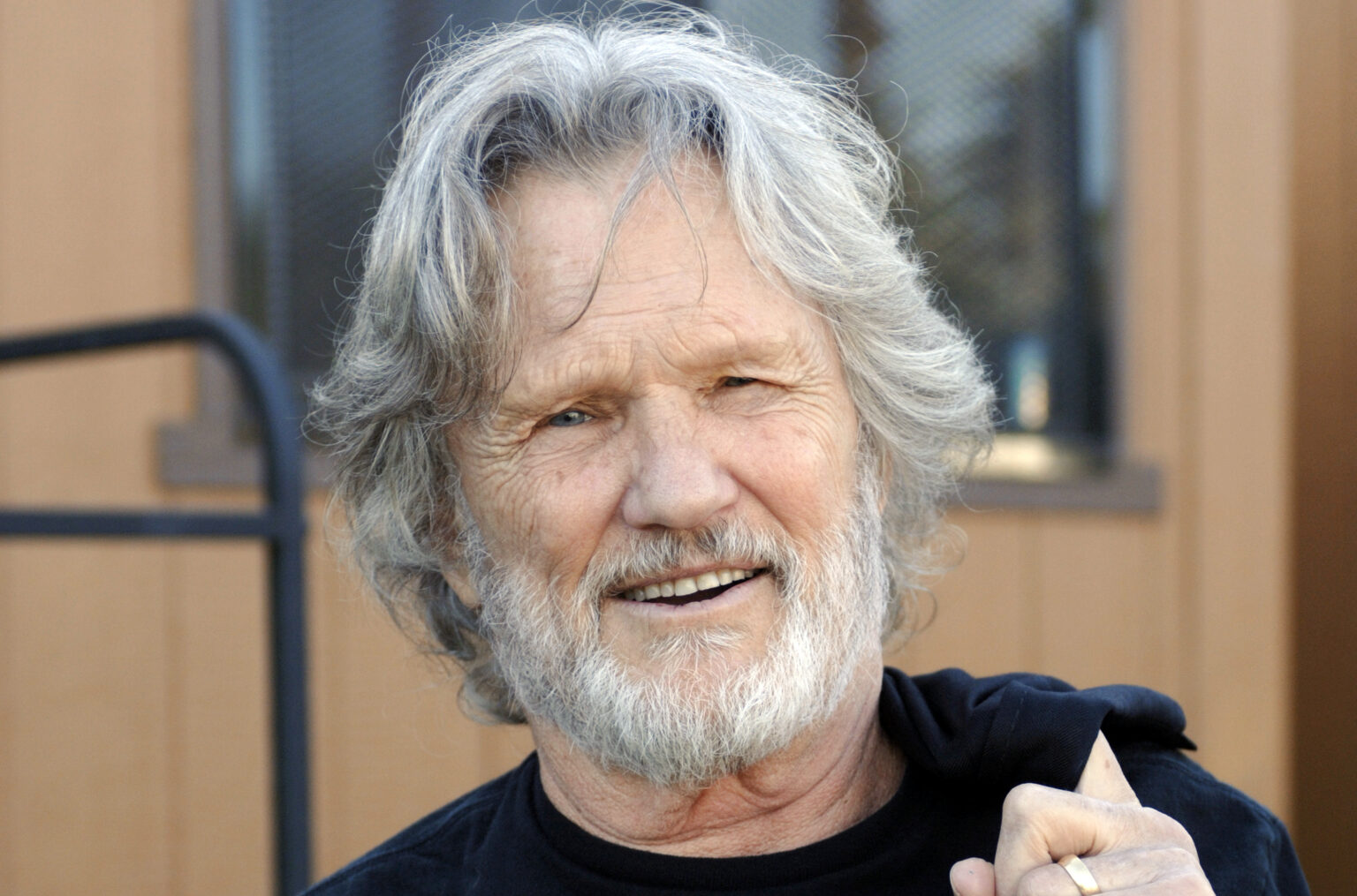 Kris Kristofferson’s Passing Sparks Wave of Star-Studded Tributes