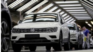 MEPs debate crisis facing Europe’s automotive industry