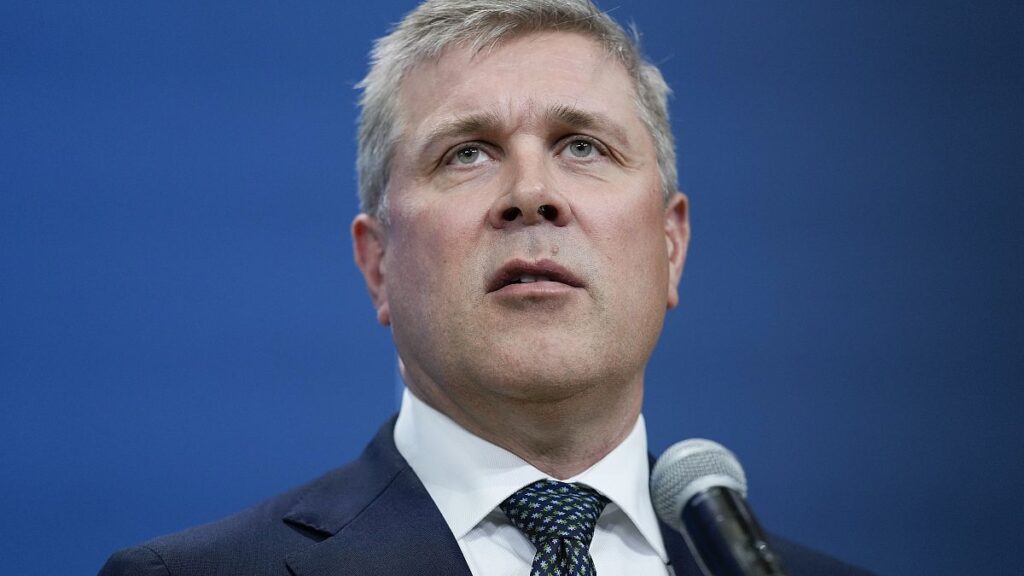 Iceland’s PM dissolves ruling coalition, citing infighting