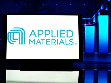 Will Rate Cuts And AI Benefit Applied Materials Stock?