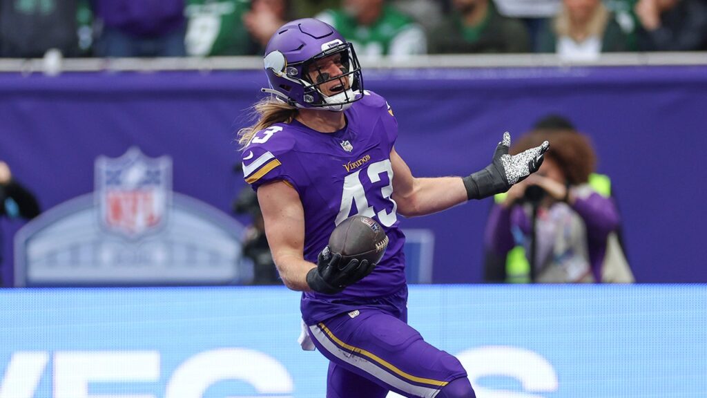 Vikings stave off Jets 4th-quarter comeback attempt to remain undefeated in London