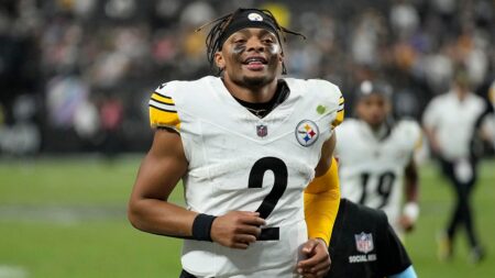 Steelers’ Justin Fields acknowledges on-field performance hasn’t solidified him spot as QB1