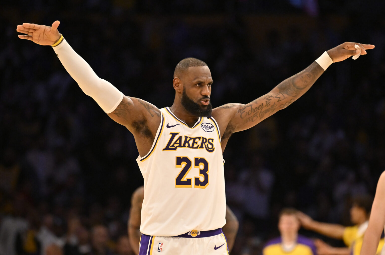 Lakers’ LeBron James Officially Endorses Kamala Harris For President