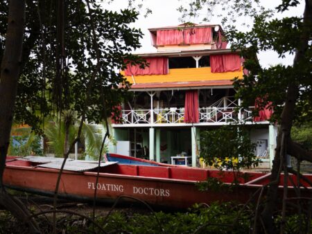 Mobile medicine: The Floating Doctors in Panama’s jungles