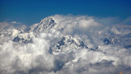 Scientists explain Mount Everest’s anomalous growth