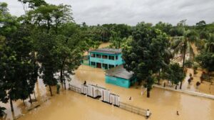 Floods in Bangladesh leave five dead, thousands stranded