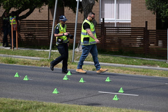 The speed limit along this stretch of Heatherton Road is 80km/h.