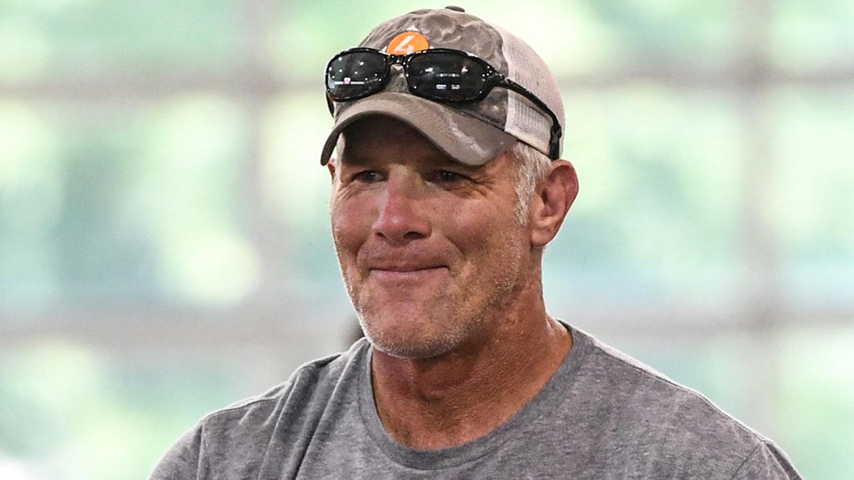 Brett Favre smirks