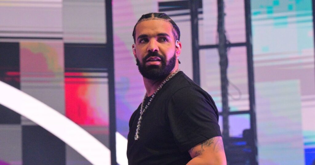 Drake Calls Out Friends Who ‘Stab You in the Back’ Amid Ongoing Feud With Kendrick Lamar