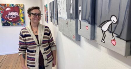 Winnipeg woman uses art as mental health care, showcases in exhibition