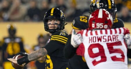 Bo Levi Mitchell’s 5 TD passes lead Tiger-Cats past Stampeders 42-20