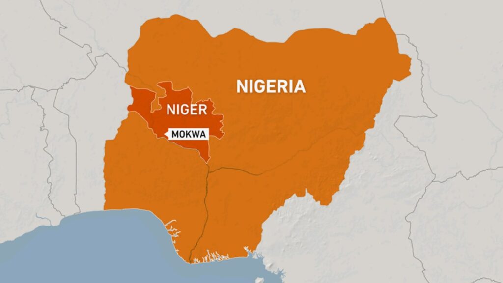 More than 100 people missing after Nigeria boat carrying 300 sinks