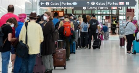 Airlines lose bid to skirt some of Canada’s air passenger rights rules