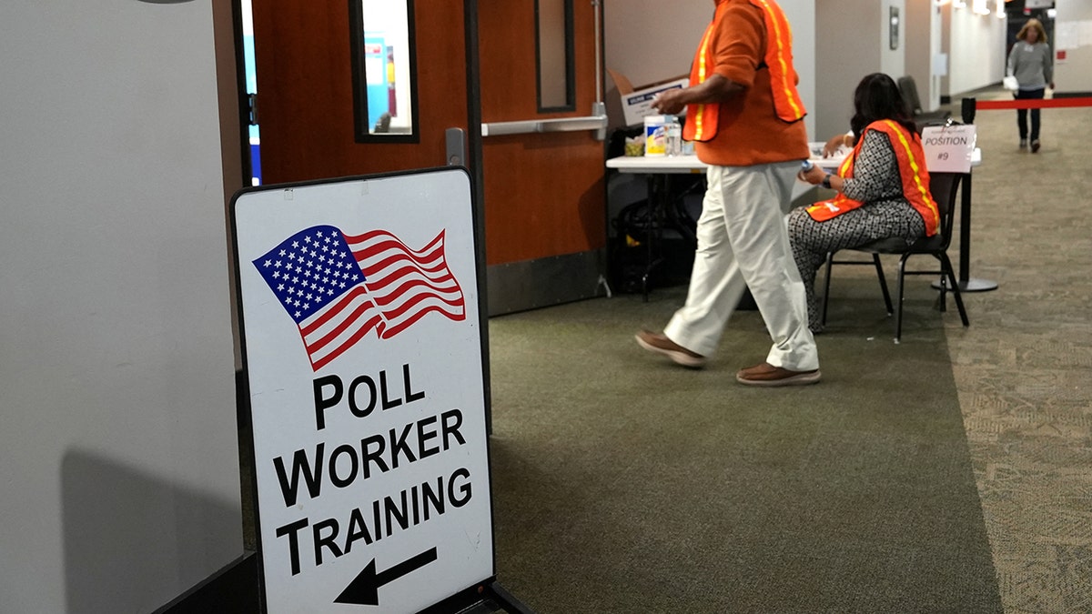 Georgia election workers at training session