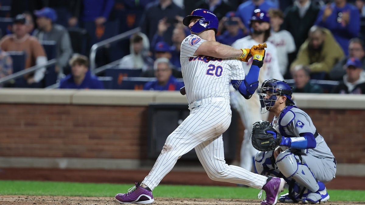 pete alonso swing