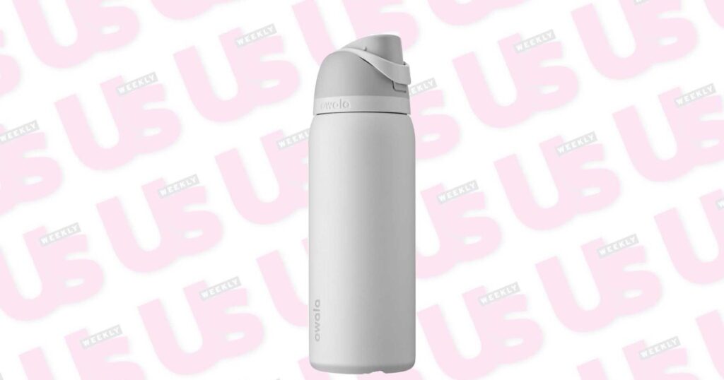 This Hilary Duff and Gisele Bündchen-Approved Water Bottle Helped Me Up My Water Intake