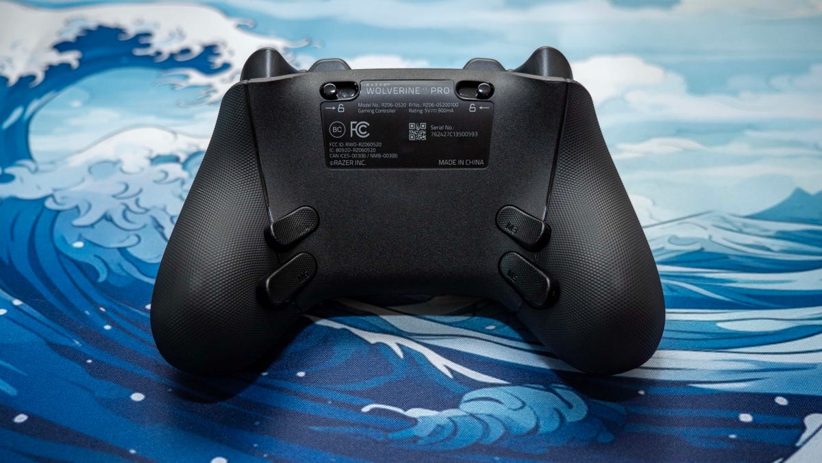 The back paddles on the Razer Wolverine V3 controller