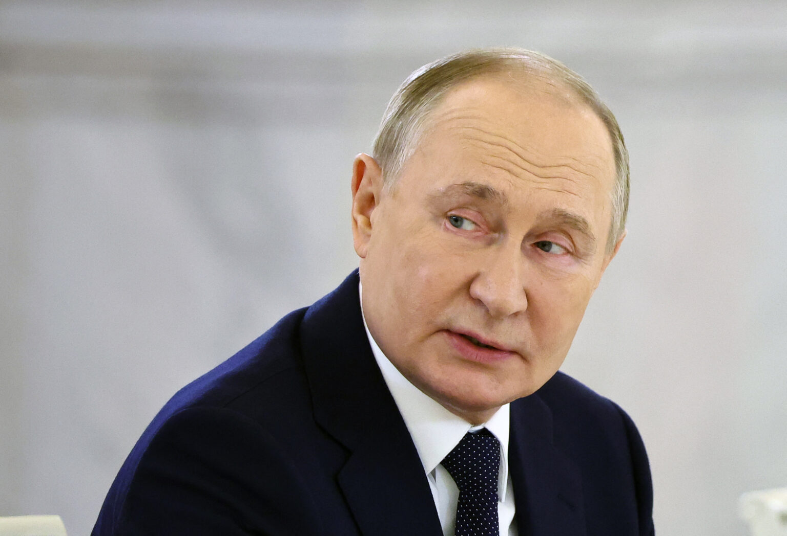 Putin Lacks Support As Only 14 Percent of Russians Back His Foreign Policy