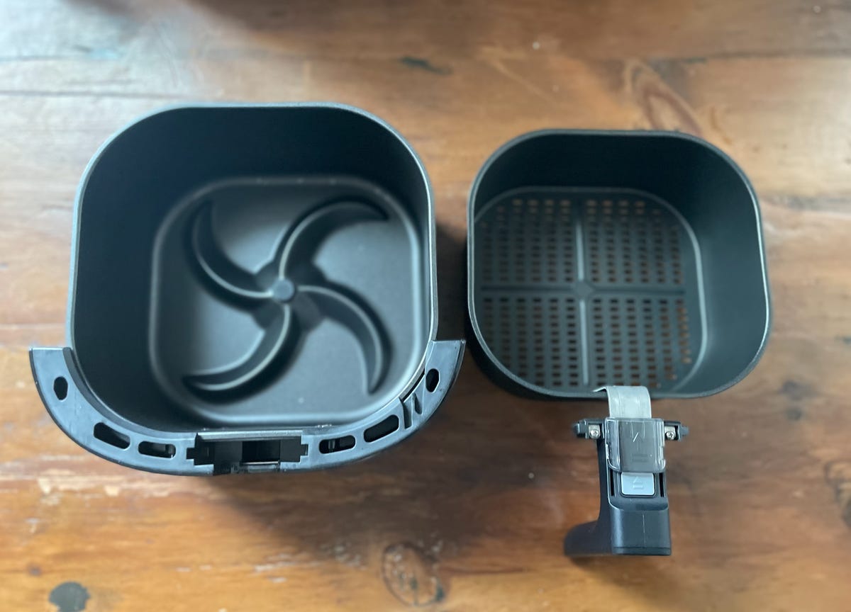 air fryer basket and tray