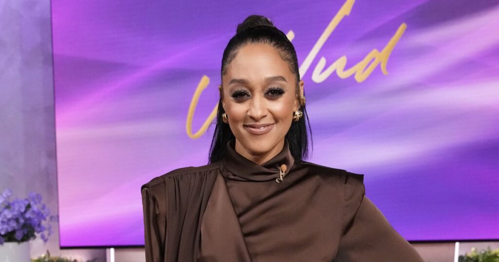 Tia Mowry Says Sister Tamera Is ‘Not as Accessible’ Due to Being ‘In a Different Place in Her Life’ 