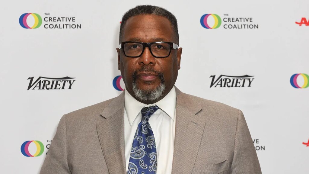 Actor Wendell Pierce says ‘unruly’ fans at Yankee Stadium prompted him to leave World Series Game 5 early