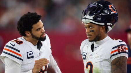 Bears star DJ Moore walks off field mid-play in bizarre scene: ‘What a dumpster fire’