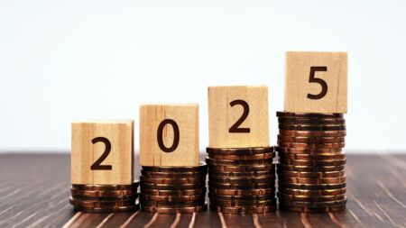 Easy Tools To Manage And Grow Your Money In 2025