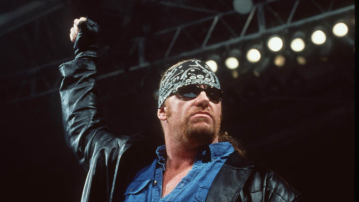 Undertaker in 2000