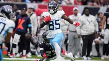 Titans stun Texans as battered Will Levis hangs in to help Tennessee win