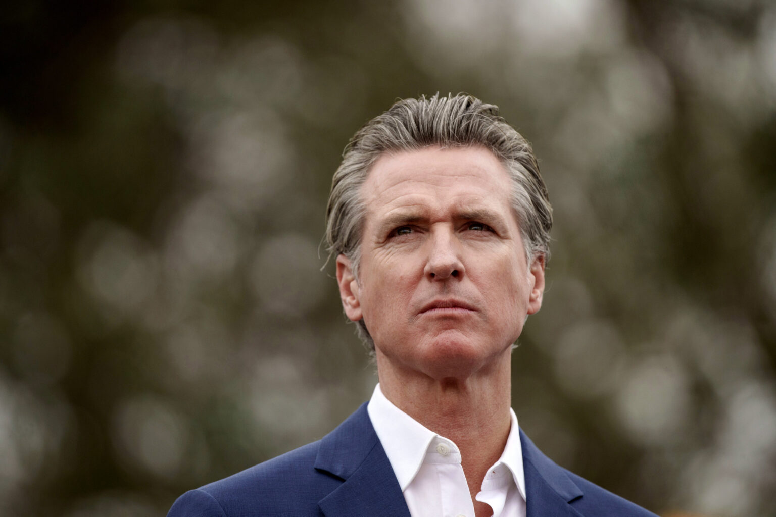 Gavin Newsom Prepared to Challenge Trump on Electric Vehicle Tax Credits