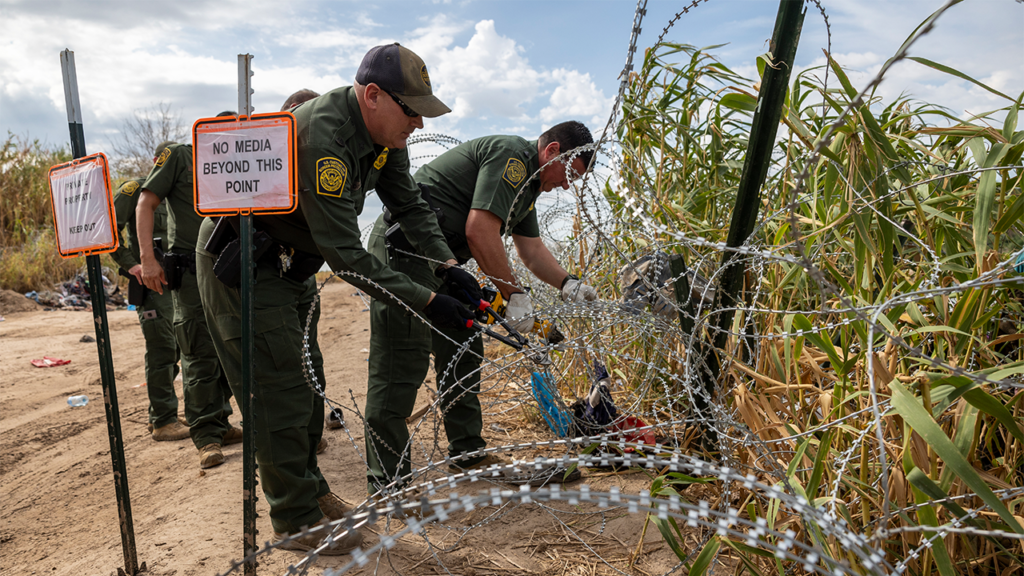 Appeals court rules Texas has right to build razor wire border wall to deter illegal immigration: ‘Huge win’