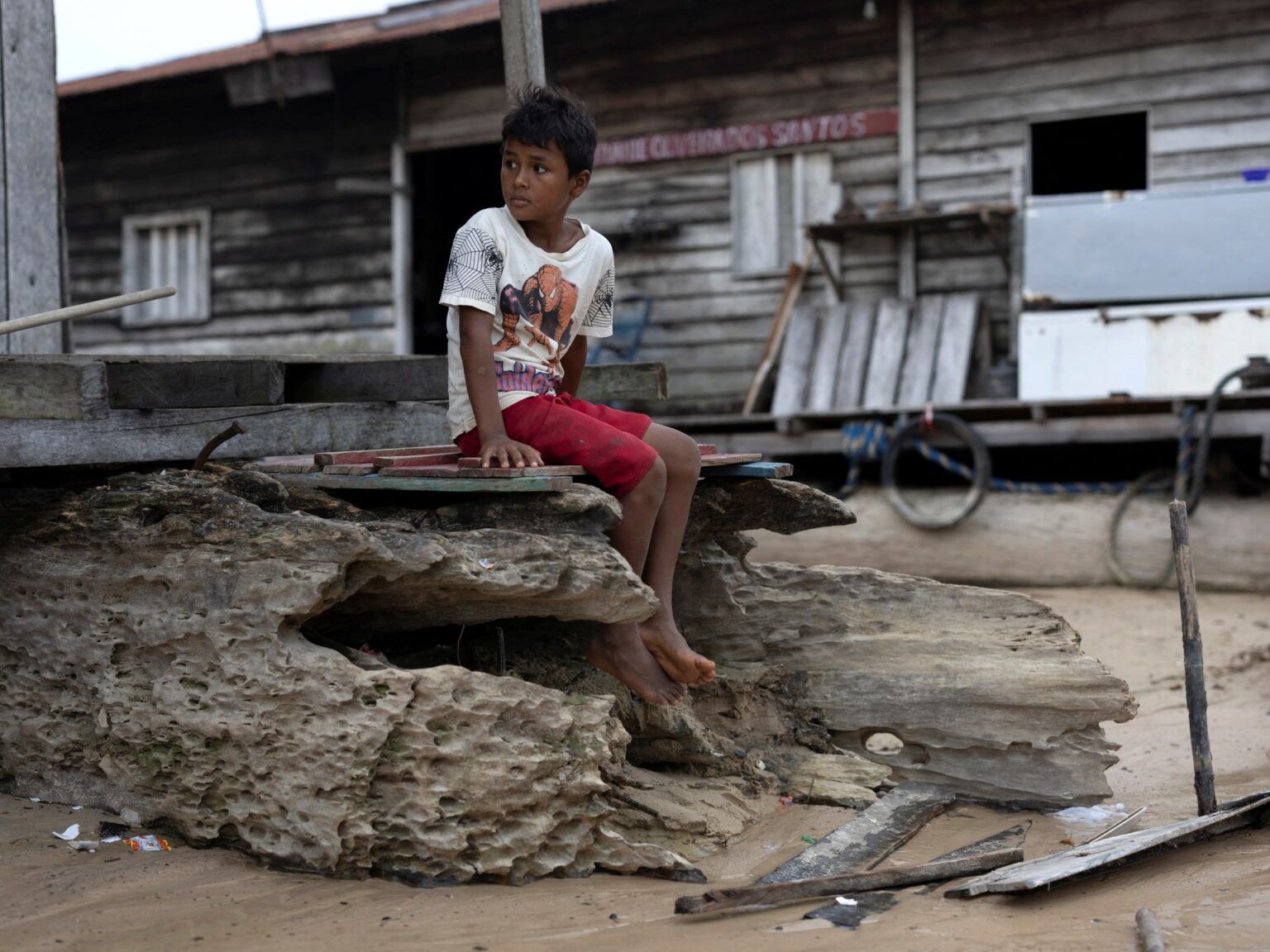 More than 420,000 children affected by record drought in Amazon: UN