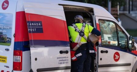 Edmonton charities call on Albertans for help amid Canada Post strike