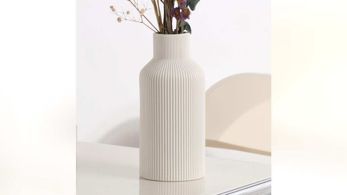 Go simple and gift a cute vase for Thanksgiving. 