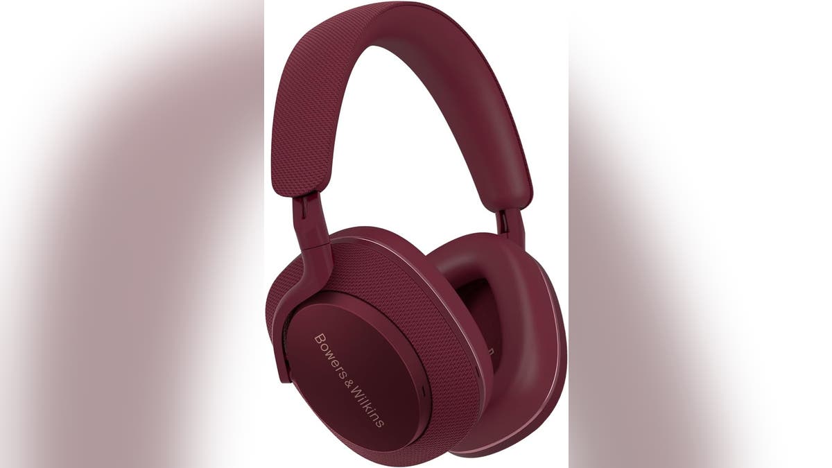 Take music listening to a new level with these luxurious headphones. 