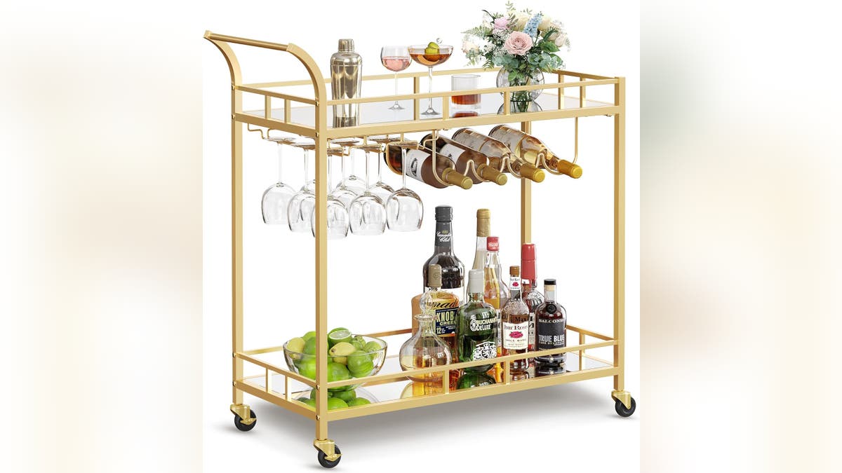 Your guests can get their own drinks when you set up a drink cart. 