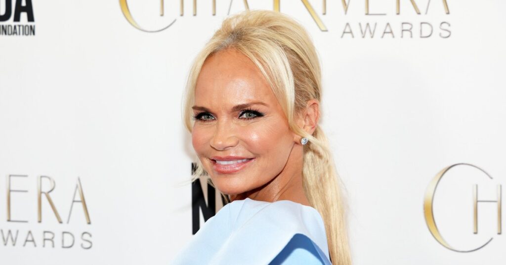 Kristin Chenoweth Proves She’s Just Like Us With Her Reality TV Obsession and Go-to Food Order (Exclusive)