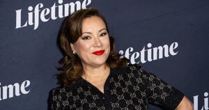 Jennifer Tilly’s Favorite Makeup Remover Wipes Are Just  During Amazon’s Black Friday Week