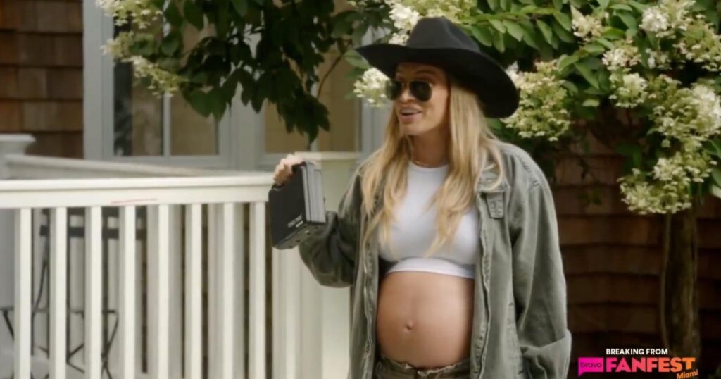 Lindsay Hubbard Puts ‘Summer House’ Costars to Pregnancy Test in 1st Look at Season 9