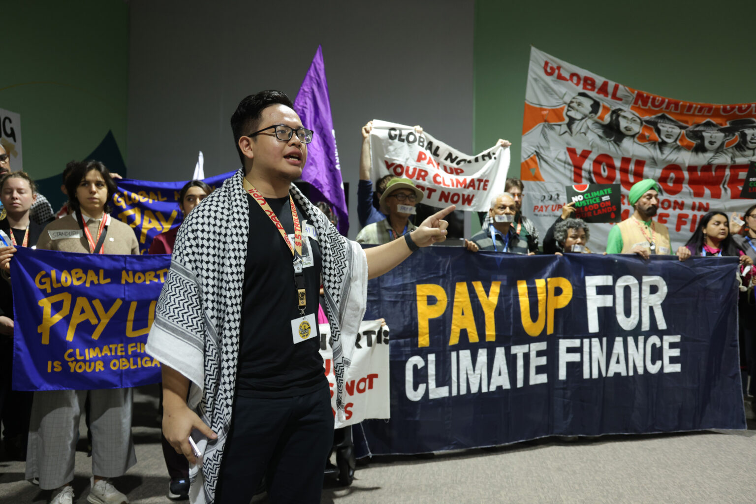 UN Climate Deal Promises 0B Yearly Aid for Developing Nations