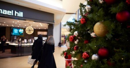 What a shorter holiday shopping season means for consumers and retailers