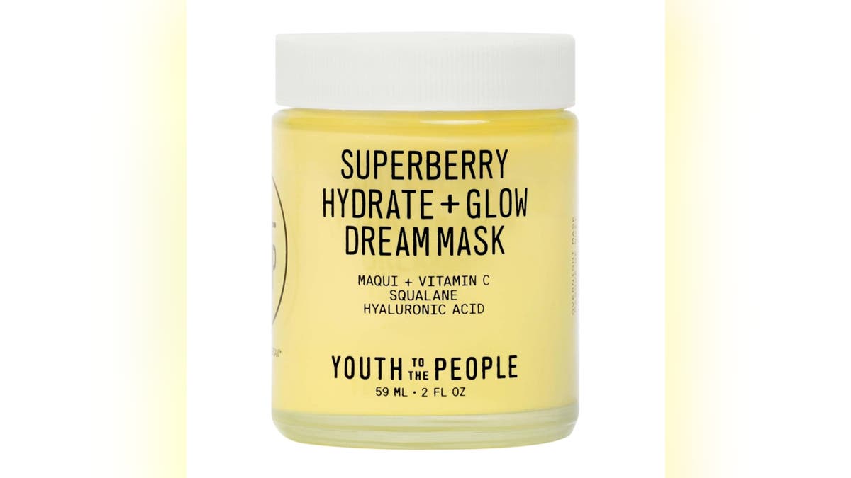 This overnight mask deeply hydrates, plumps and brightens your complexion.