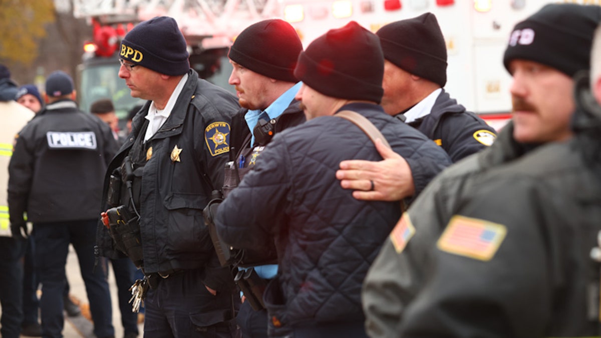 Police mourn fallen Illinois officer