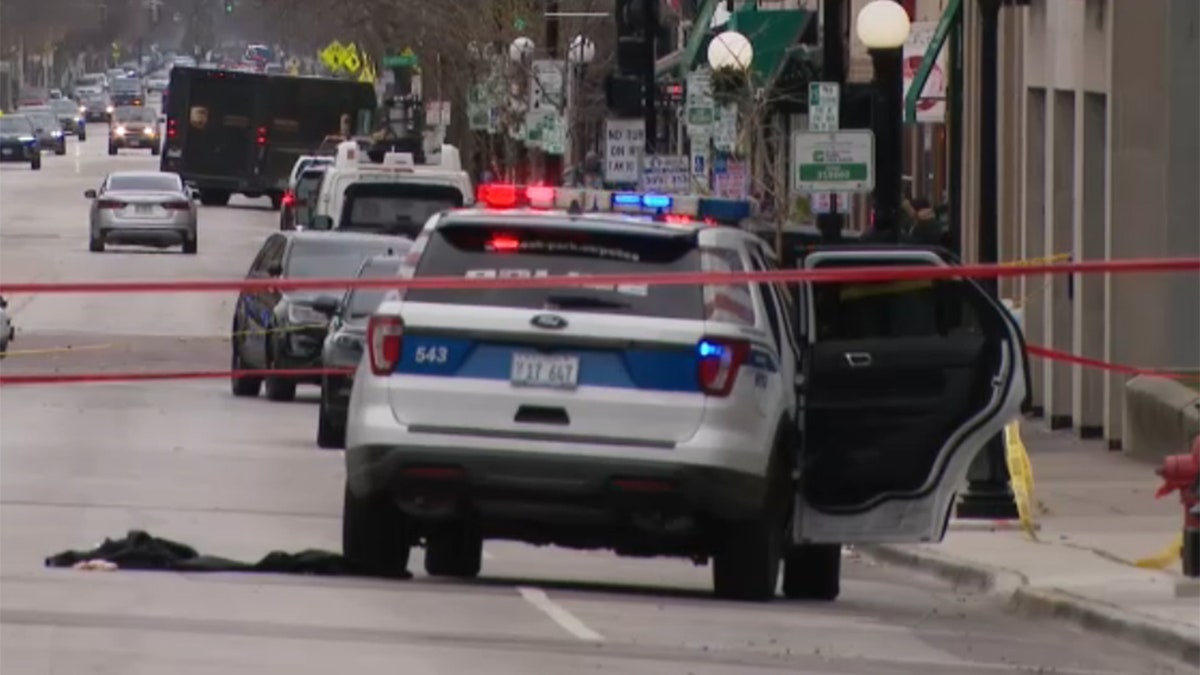 Oak Park Illinois shooting scene