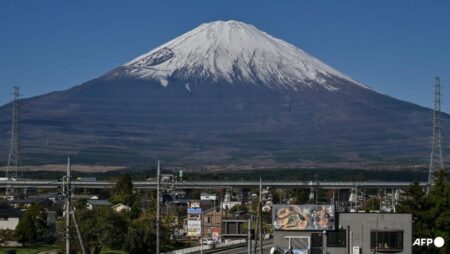 Japan panel drafts response plan for Mount Fuji eruption