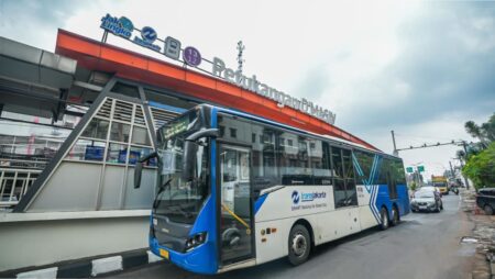 Who wins, what’s lost when Jakarta’s bus stops, rail stations are named after companies and even a rock band?