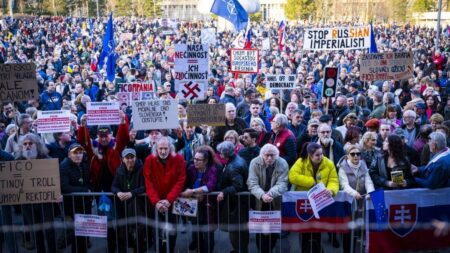 Thousands of Slovak protest against Fico and his pro-Russian policies